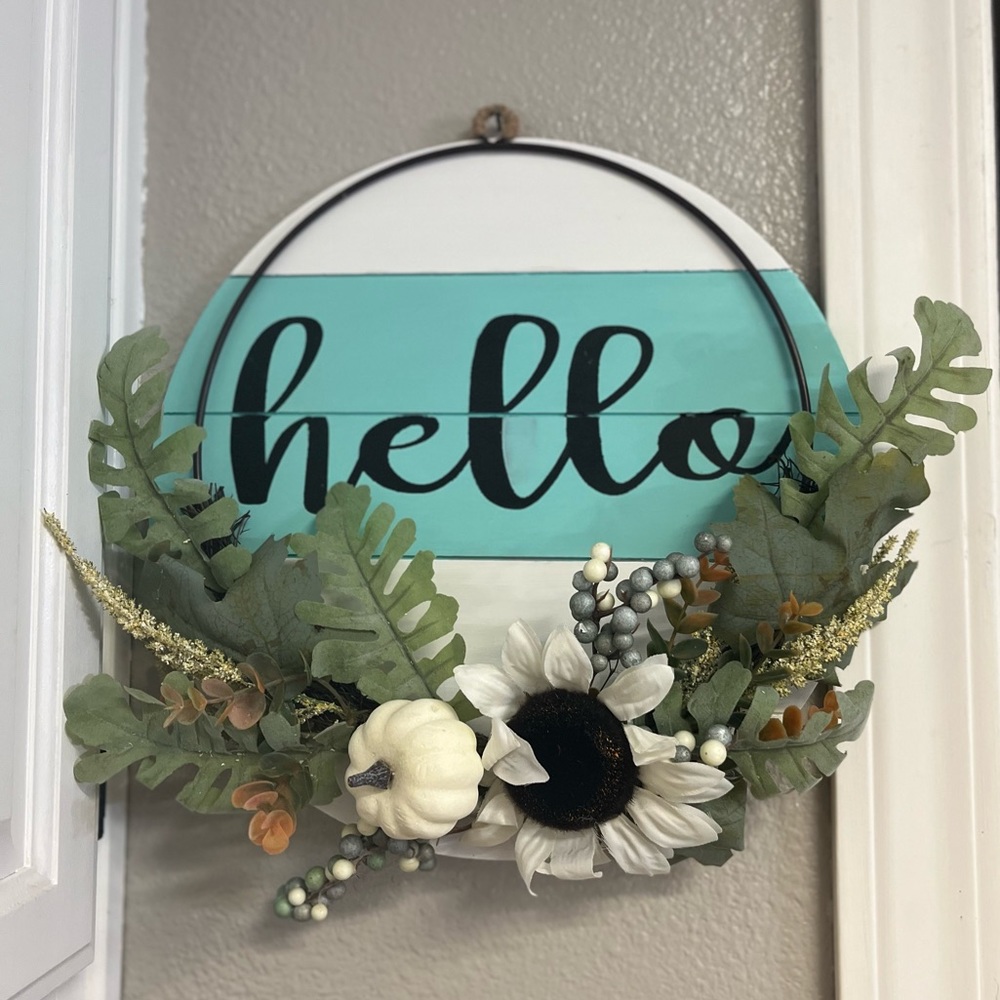 Handmade “hello” sign
